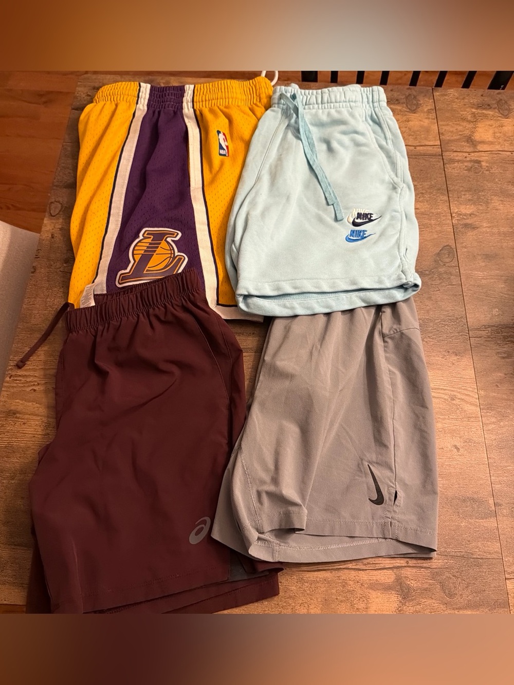 Bundle of 4 pairs of shorts.